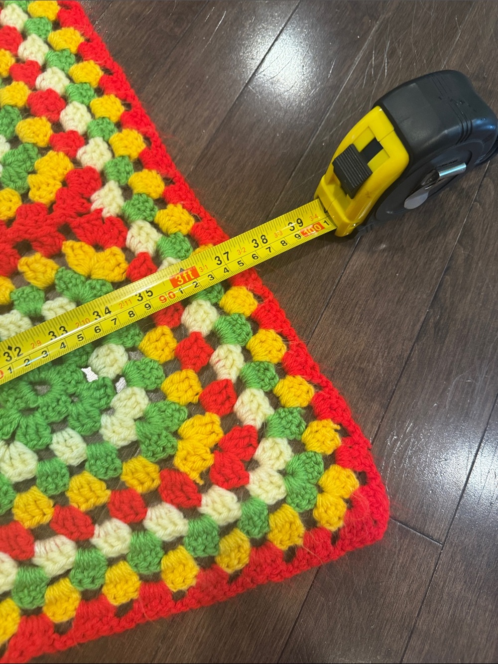Vintage mini afghan lap or kids throw blanket - Picture 4 of 4